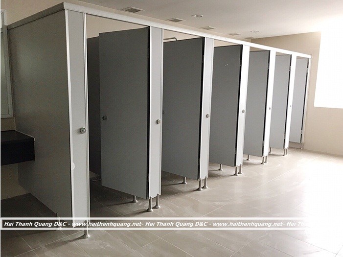 VÁCH NGĂN COMPACT Ở QUY NHƠN HTQ004